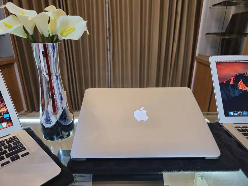 Macbook air baru gress ex display toko original