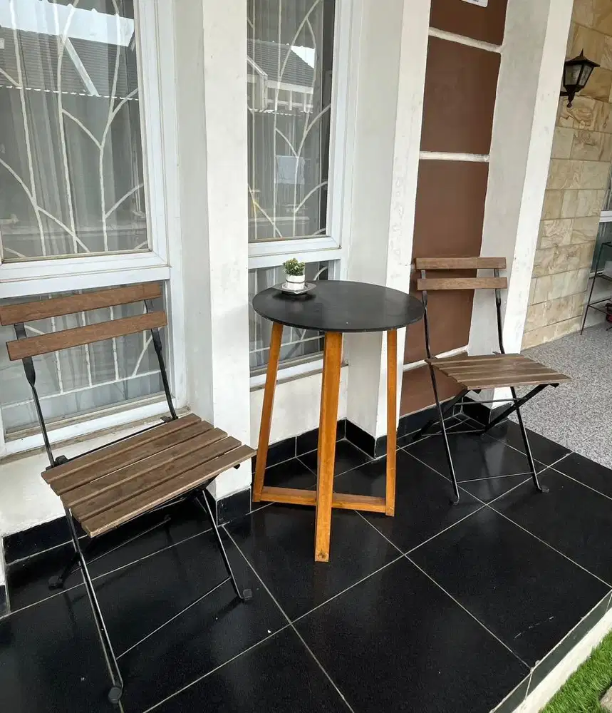 Set meja+kursi teras IKEA