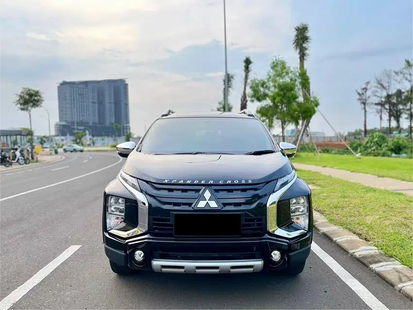 (KM 30 RB) Mitsubishi XPANDER CROSS Premium Facelift 2022 LIKE NEW
