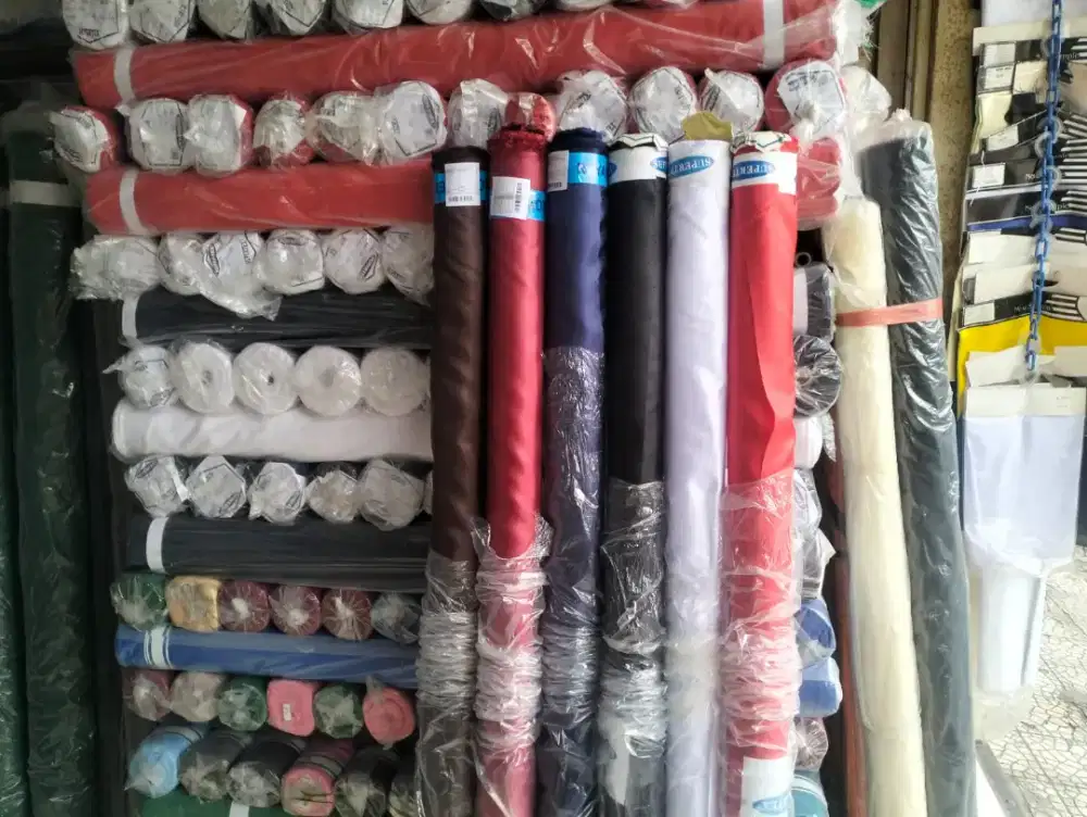 1roll=100yard.HargaAjaib. Peles Feles Palace Satin Silk.Bendera furing