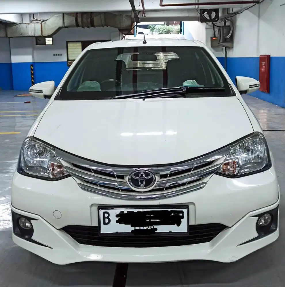 Toyota Etios Valco G Putih
