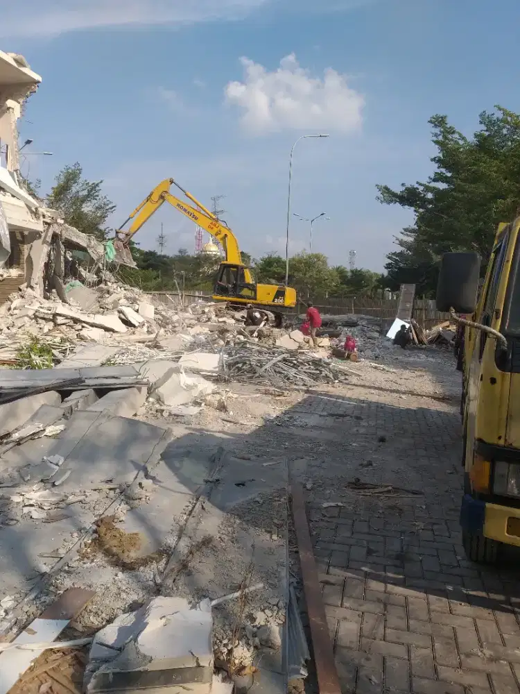 Beli bongkaran bangunan/rumah lama