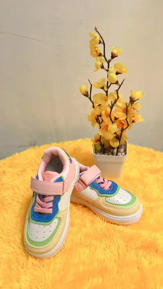 SEPATU SNEAKERS ANAK PEREMPUAN MURAH