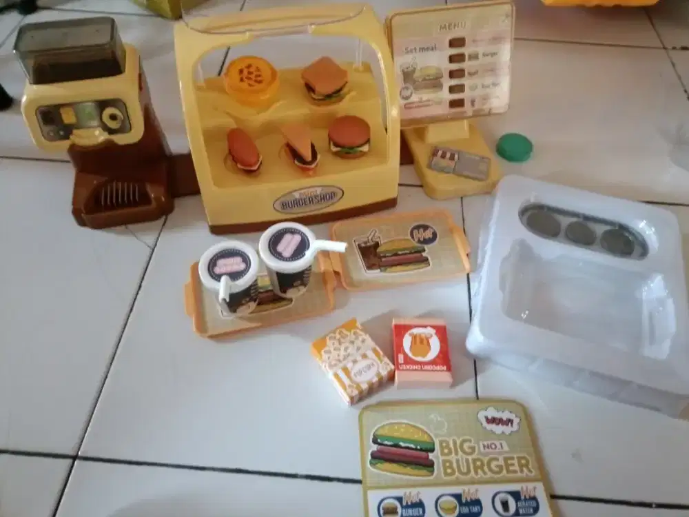 Play house burger shop