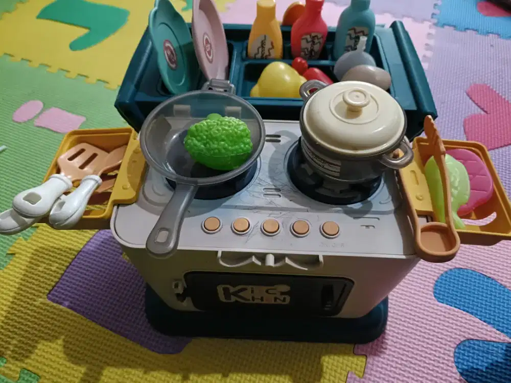 Mainan kitchen house