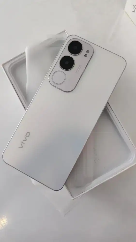 VIVO Y19S (Silver & Black)