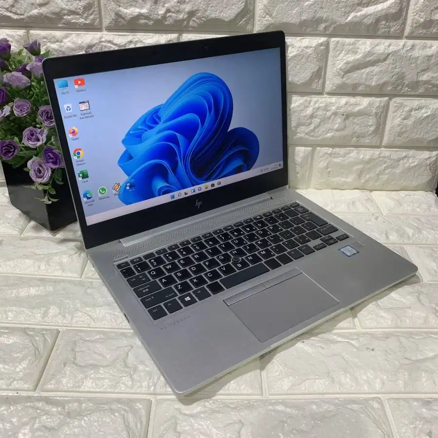 Laptop HP Elitebook 830 G5 13-inch Core i5 Gen 8 Ram 8/256Gb W-RTV
