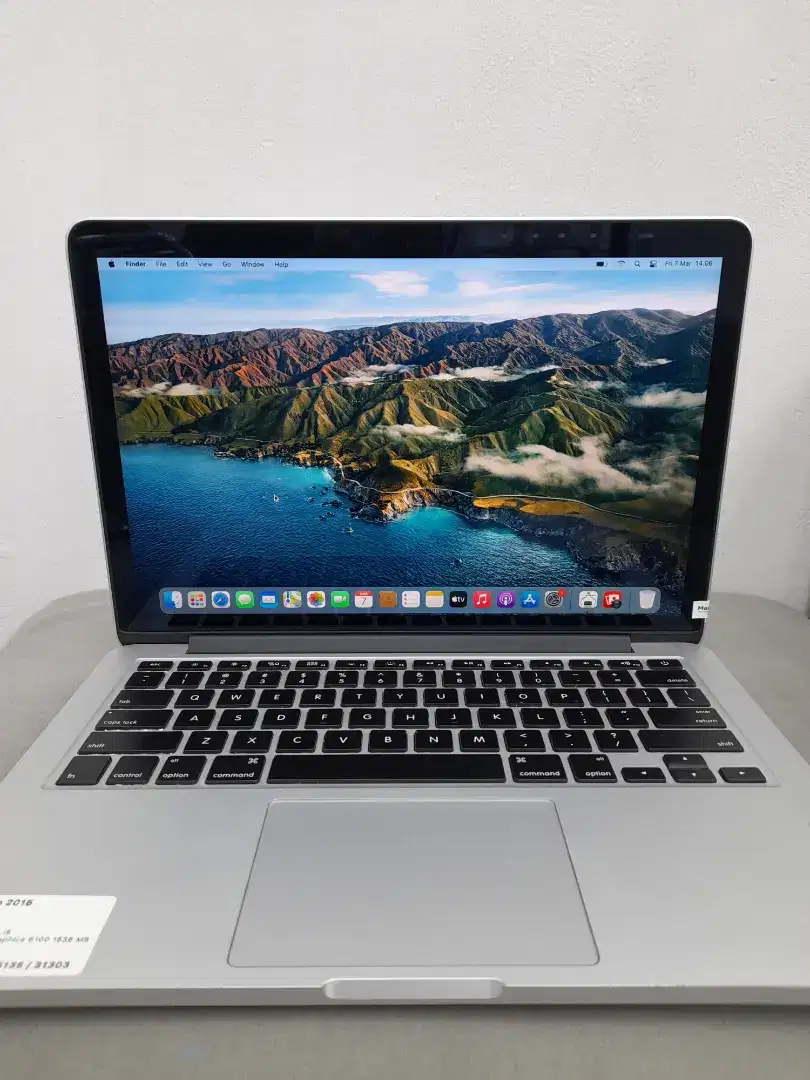 Macbook pro 2015 (8/128gb)