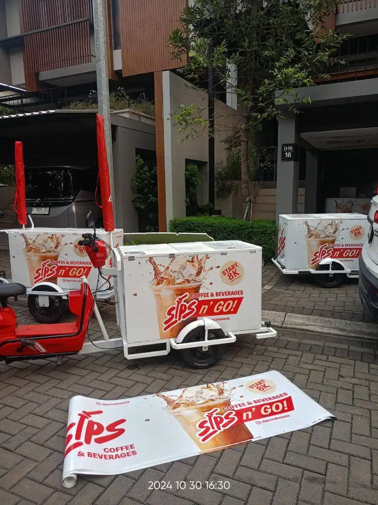 Dicari Pengemudi & Pramusaji Gerobak Keliling