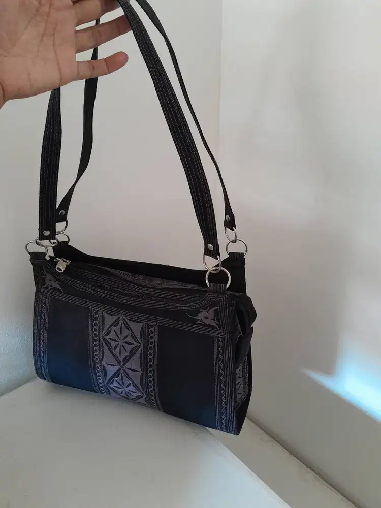 Cuci Gudang Tas Tote Buy1 Get1