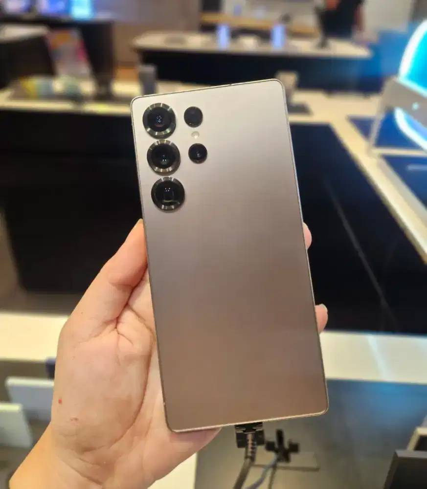 SAMSUNG GALAXY S25 ULTRA