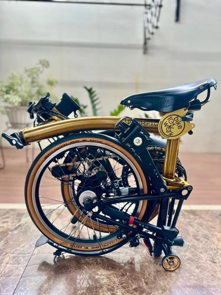 Dijual Sepeda Lipat BROMPTON Gold Edition