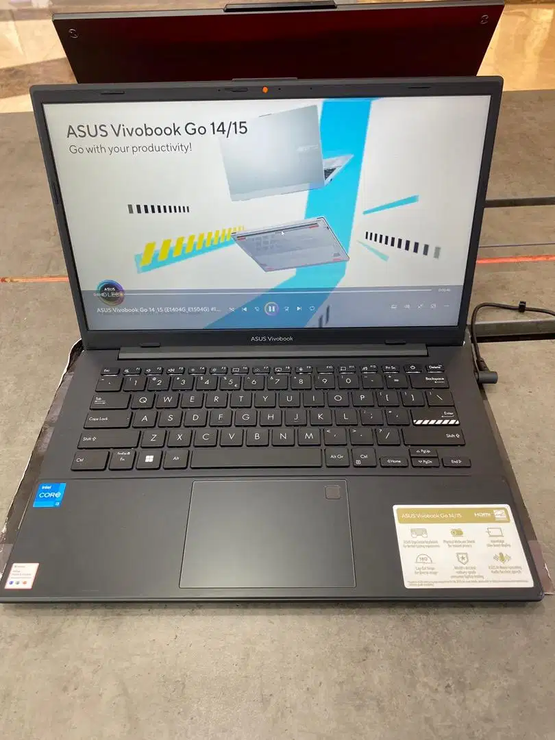 Asus vivobook Core I3