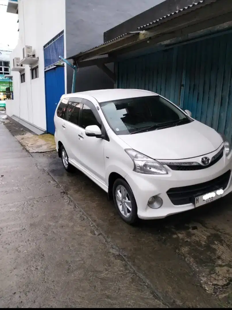 Toyota Avanza Veloz (2013) 1.5 Veloz bensin-AT