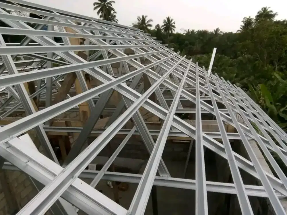 Jasa pasang atap baja ringan