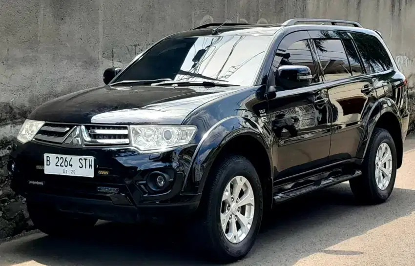 PAJERO DAKAR HITAM 2014