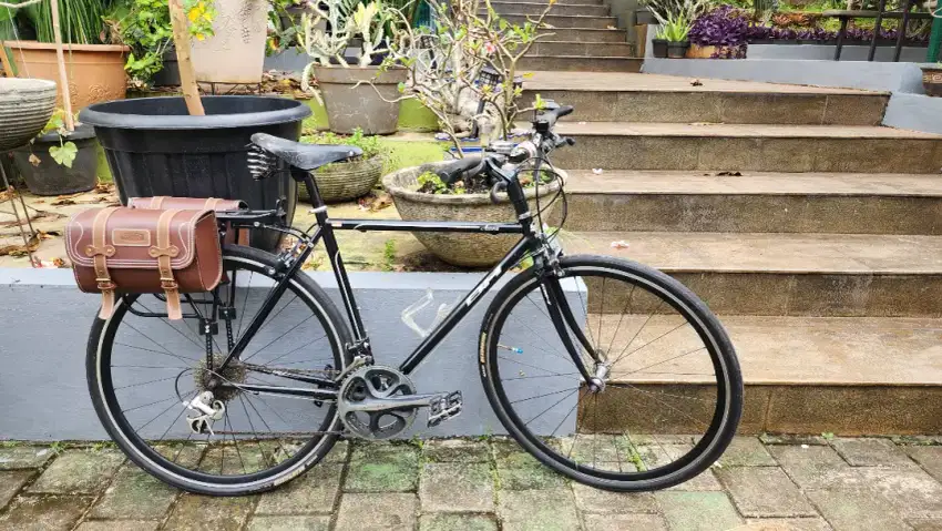 DIJUAL Sepeda Touring BH