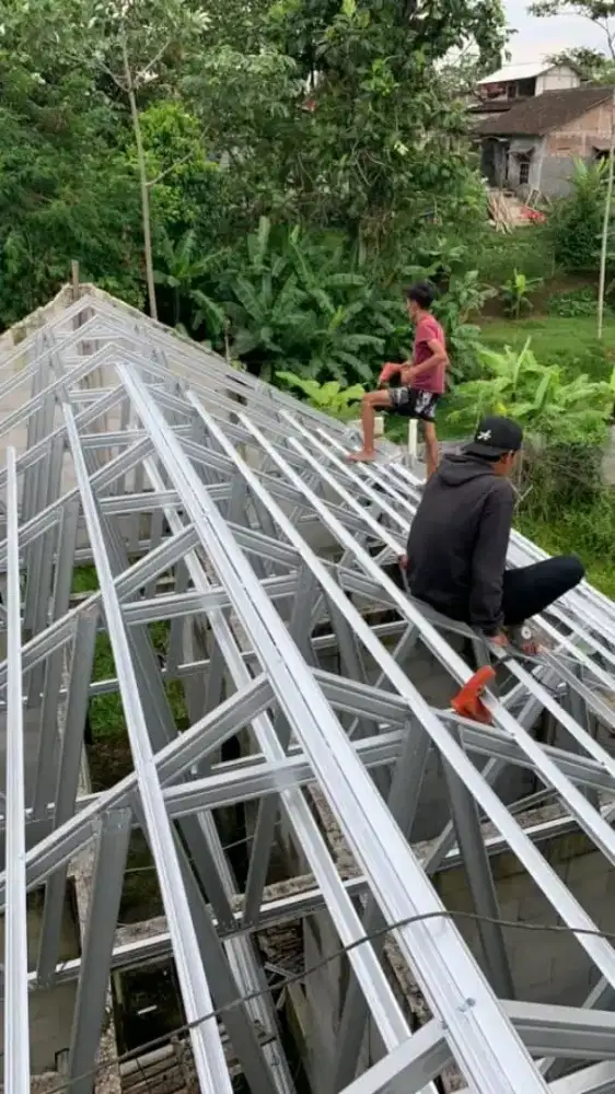 Jasa pasang atap baja ringan dan pasang plafon