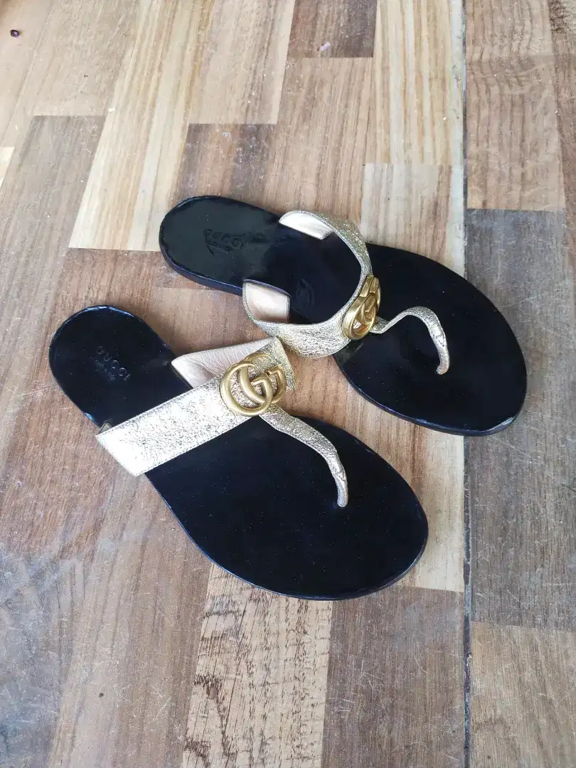 GUCCI DOBLE G leather sandal original