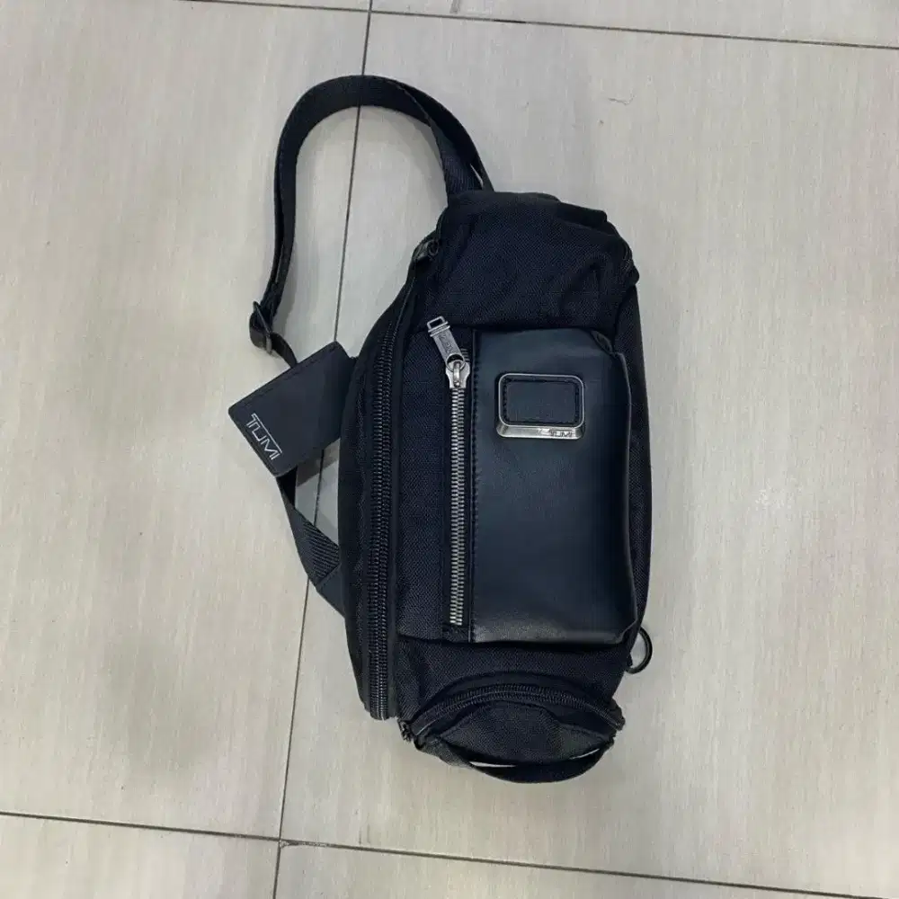 Tumi alpha bravo kelley black sling bag crossbody tas authentic