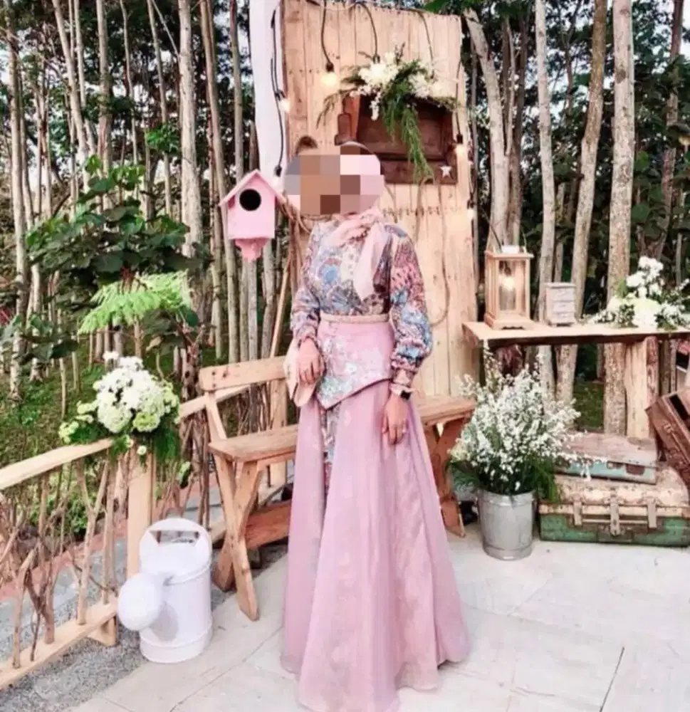 Preloved baju pesta by  gita orlin