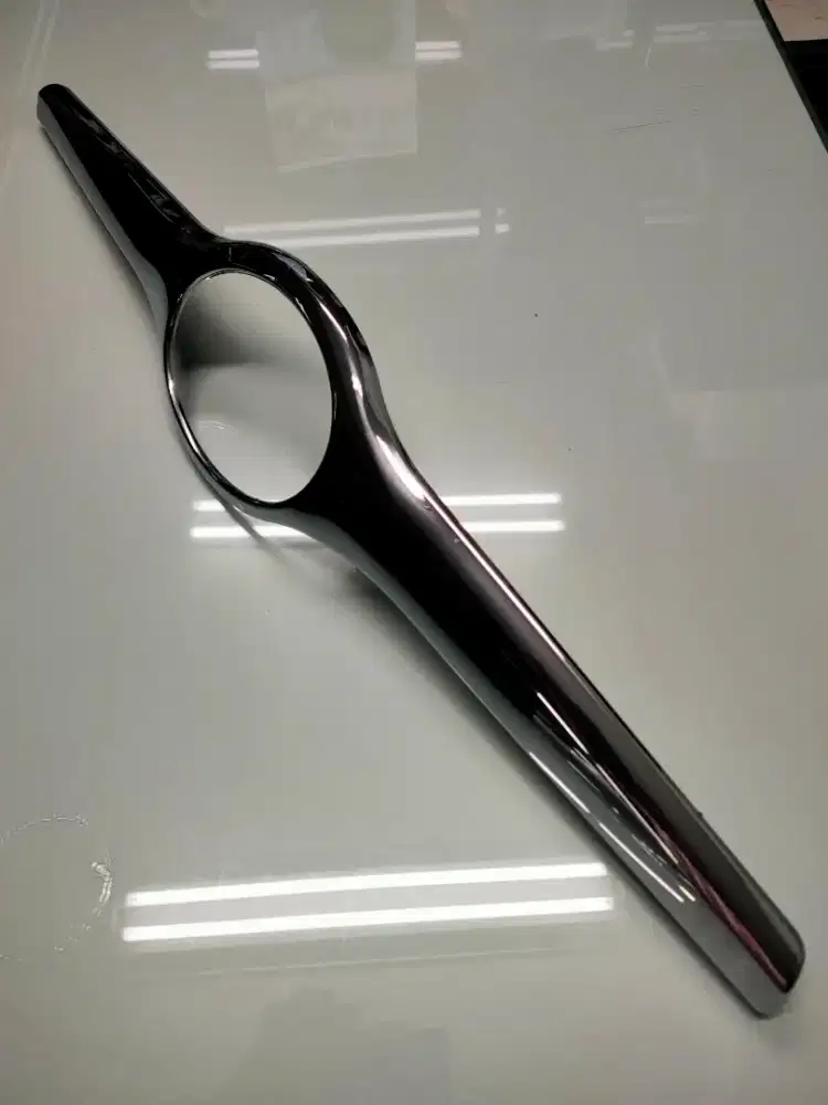 Frame Emblem Grill Depan Yaris Bakpao 2010 - 2011