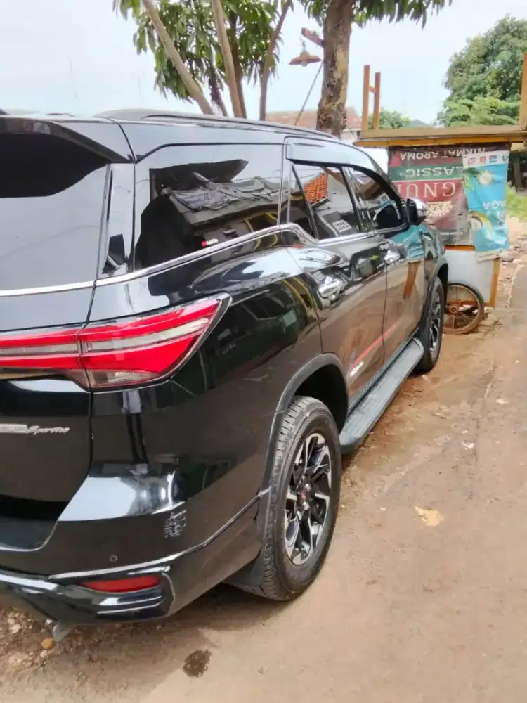 Tempat sewa mobil lepas kunci / plus driver ok