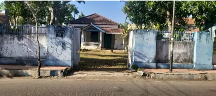DIJUAL RUMAH HITUNG TANAH BANGKALAN MADURA,PUSAT KOTA DKT ALUN ALUN