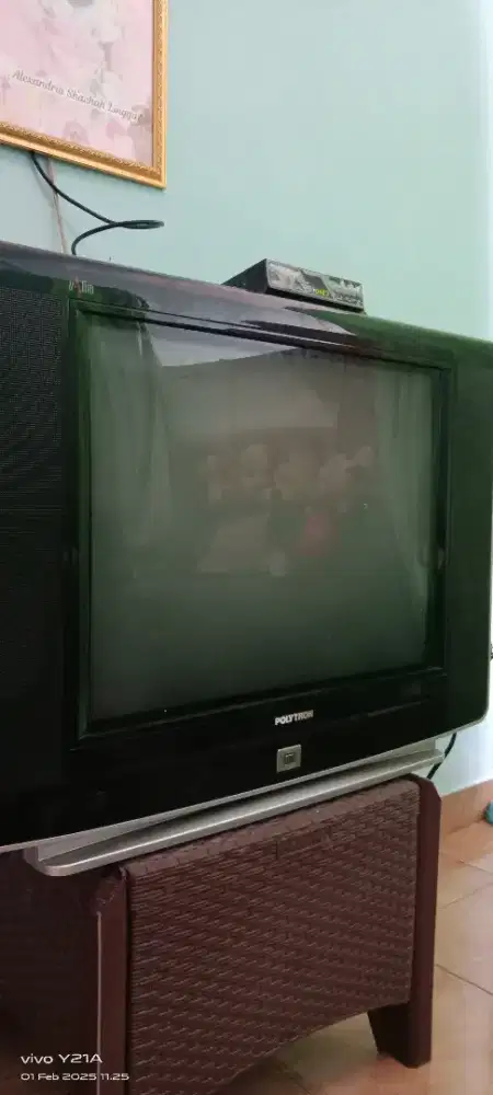 Dijual TV satu set lengkap