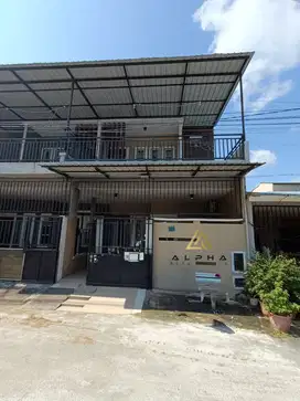 Dijual Rumah 2.5 Lantai Marina Park Nagoya