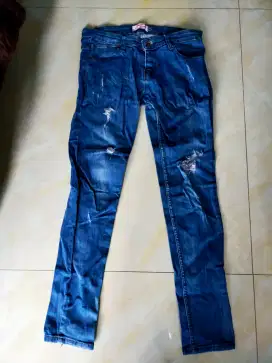 AMERICAN JEANS ORIGINAL || RIPPED JEANS SIZE M