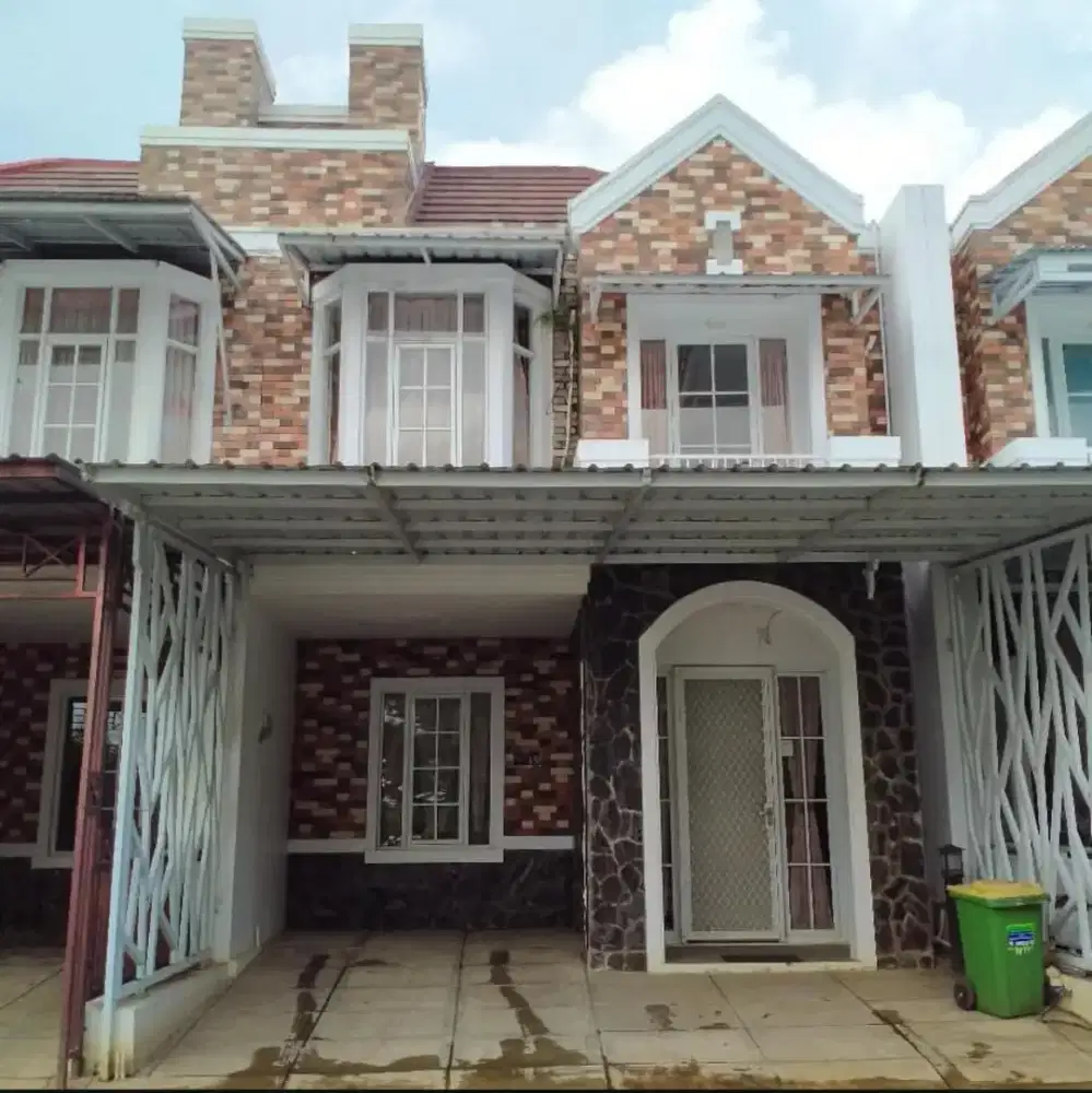 Disewakan rumah 2 lantai
