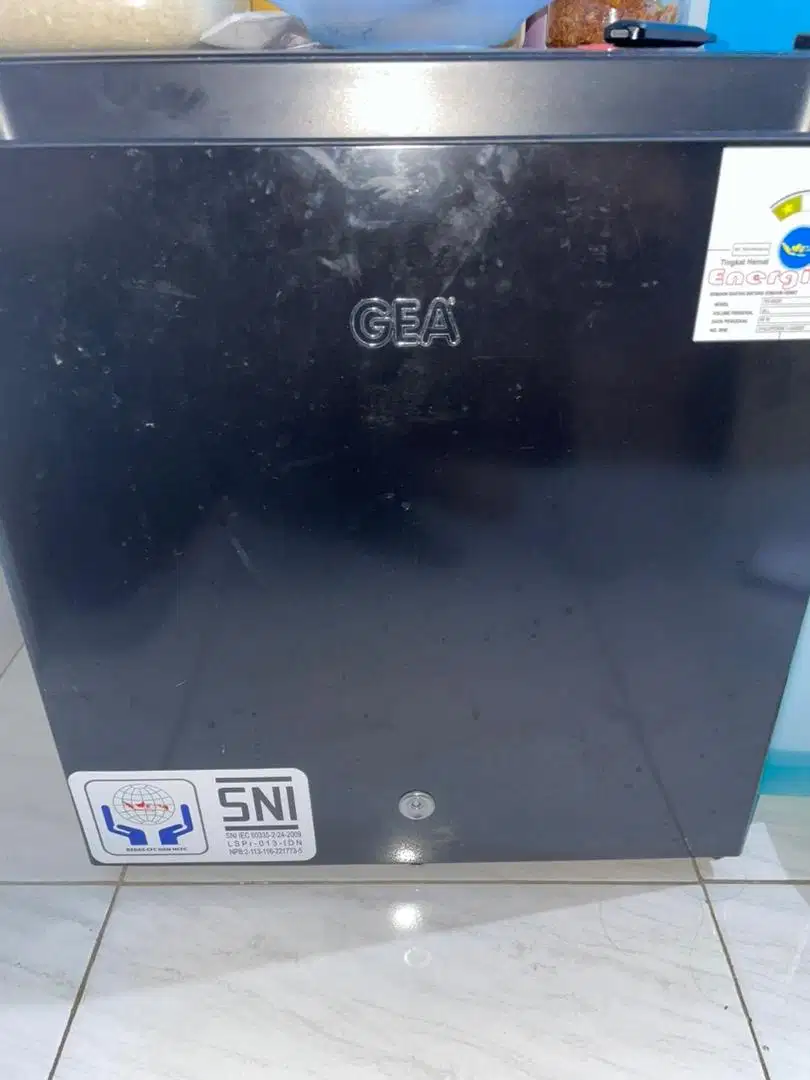 GEA Mini Bar RS-06DR Kulkas Portable