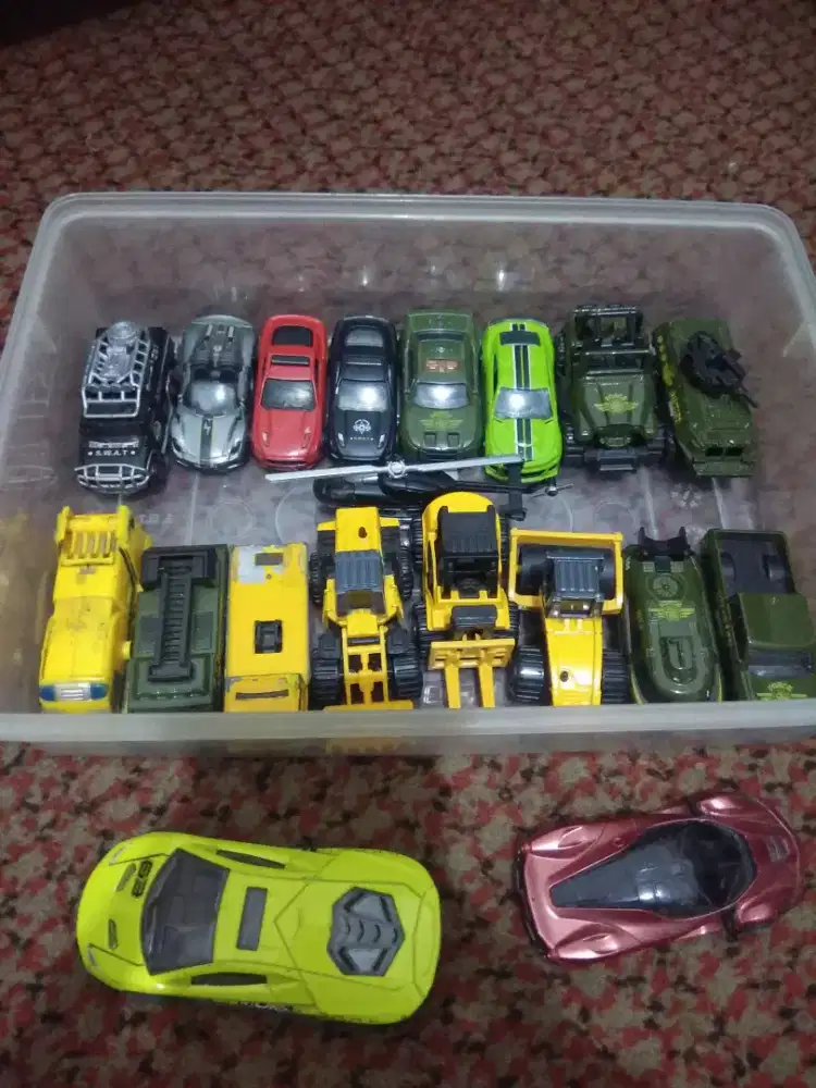 19pcs Diecast aneka model random