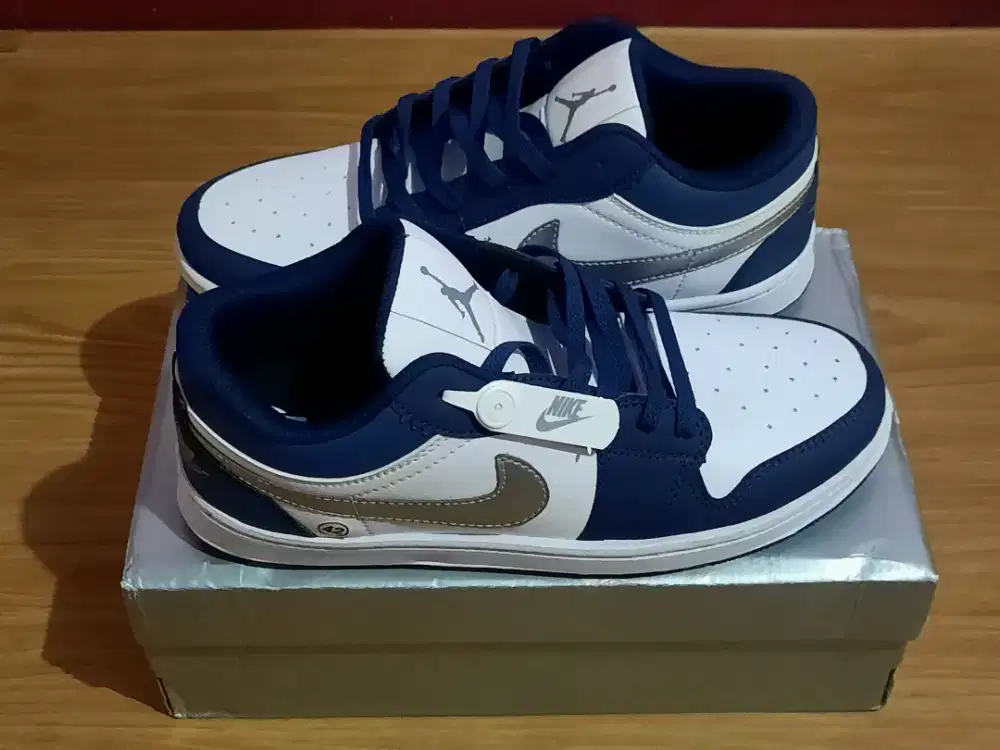 Nike Air Jordan 1 Low Midnight Navy White