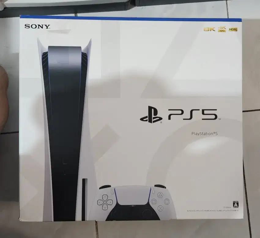 Console Playstation 5 Versi Regular Disc & Digital