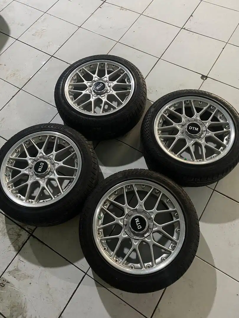 Velg DTM R17 PCD 5x120