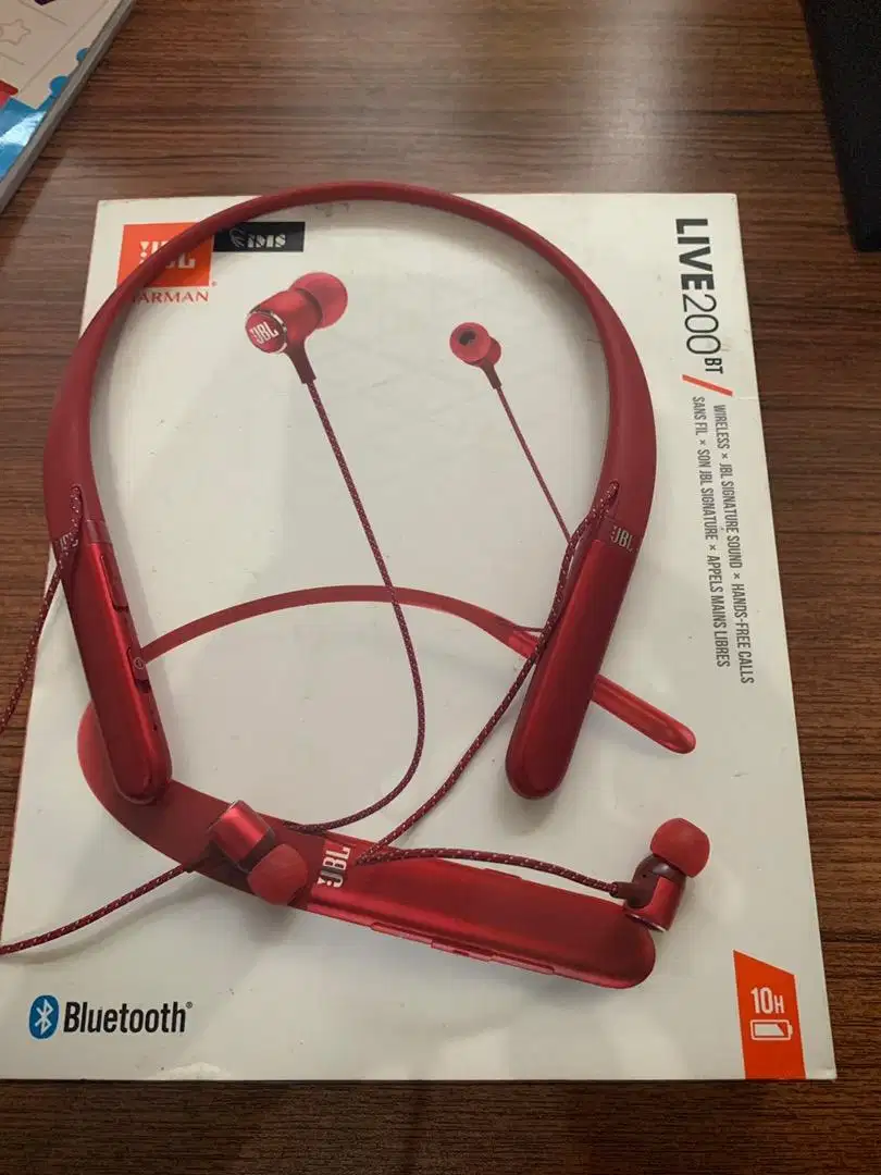 JBL LIVE 200 BT