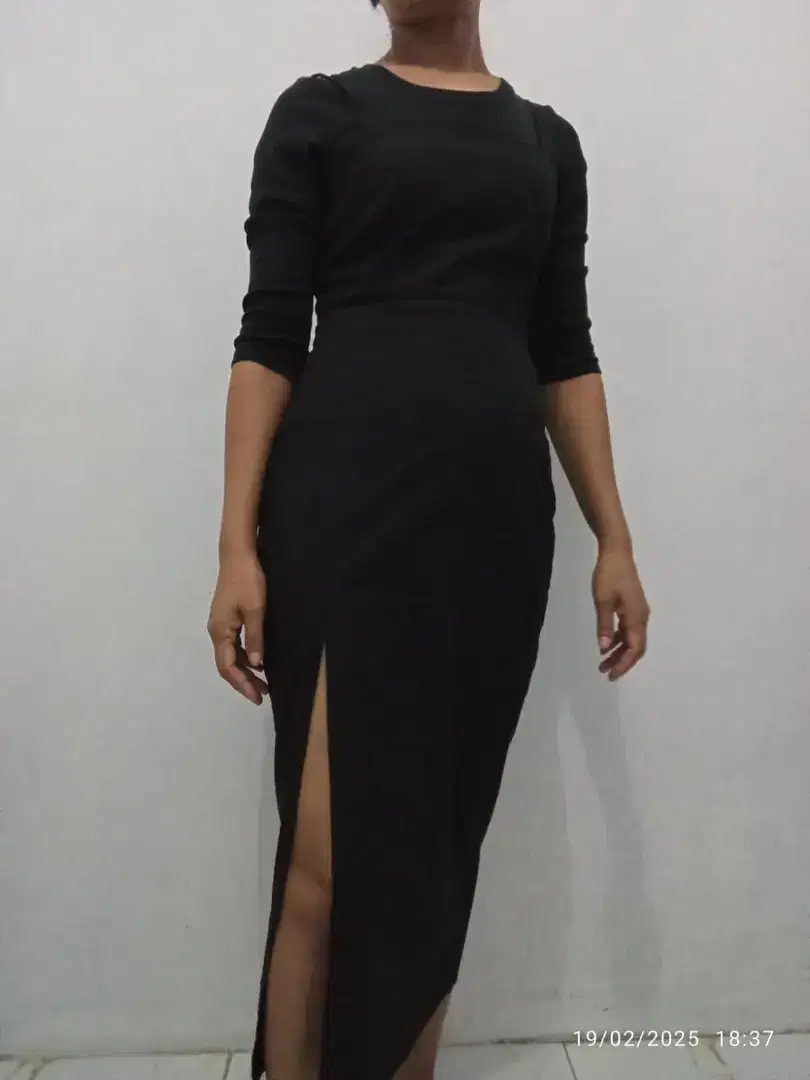 Prelove OL long dress dress body hitam zara like new