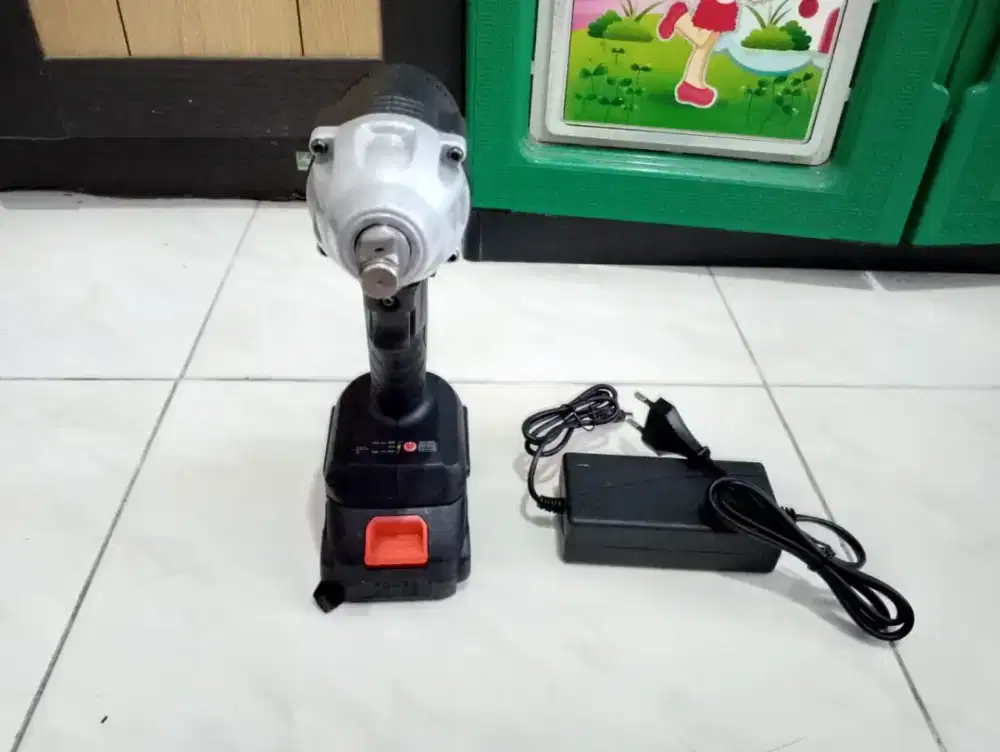 mesin impact monoqiqi buat bor/buka baut kendaraan kondisi ok ok