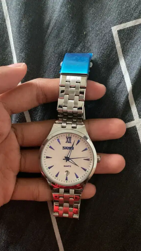 Jam tangan pria merk skmei putih