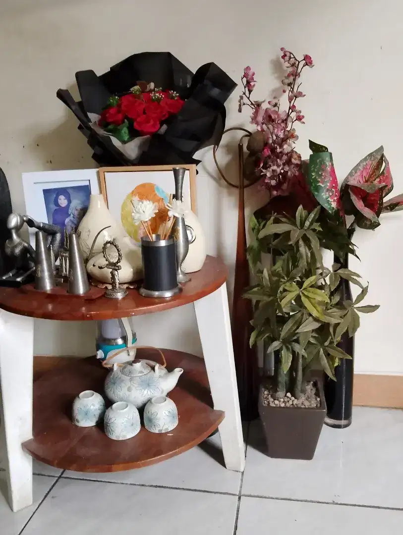 Menjual meja bekas