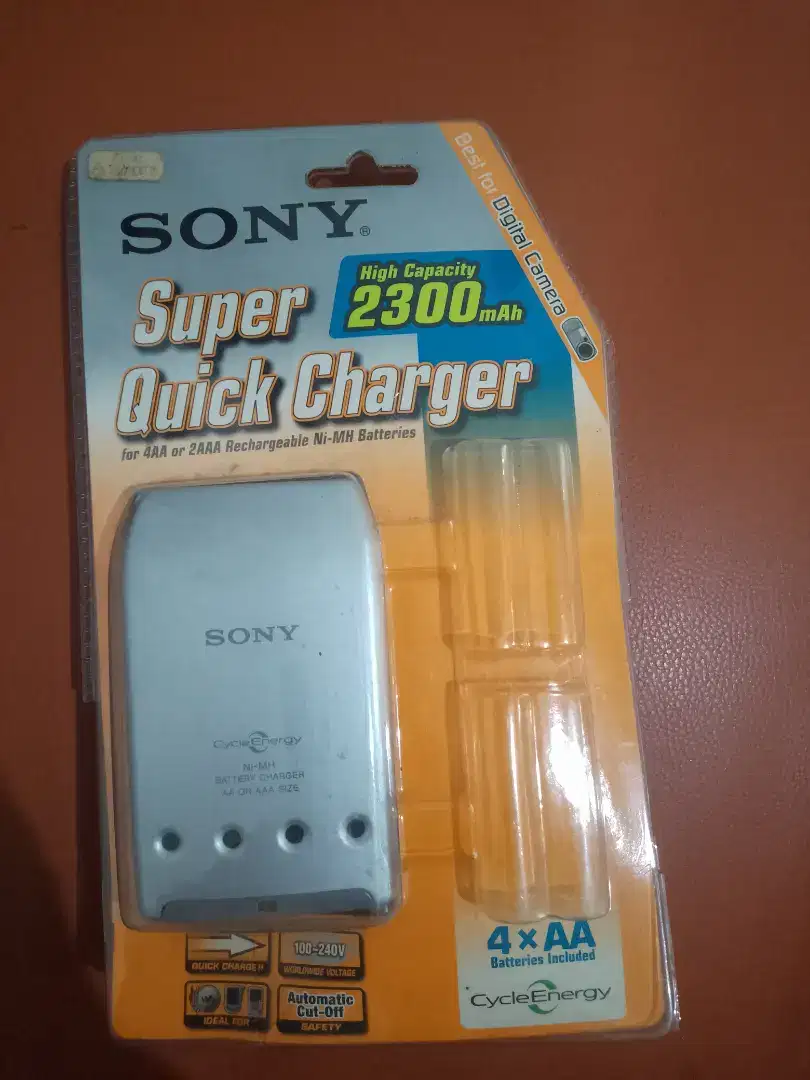 SONY SUPER QUICK CHARGER 23000 mAH