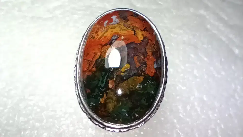 Cincin Batu Pancawarna Unik Dim. 25x19x8