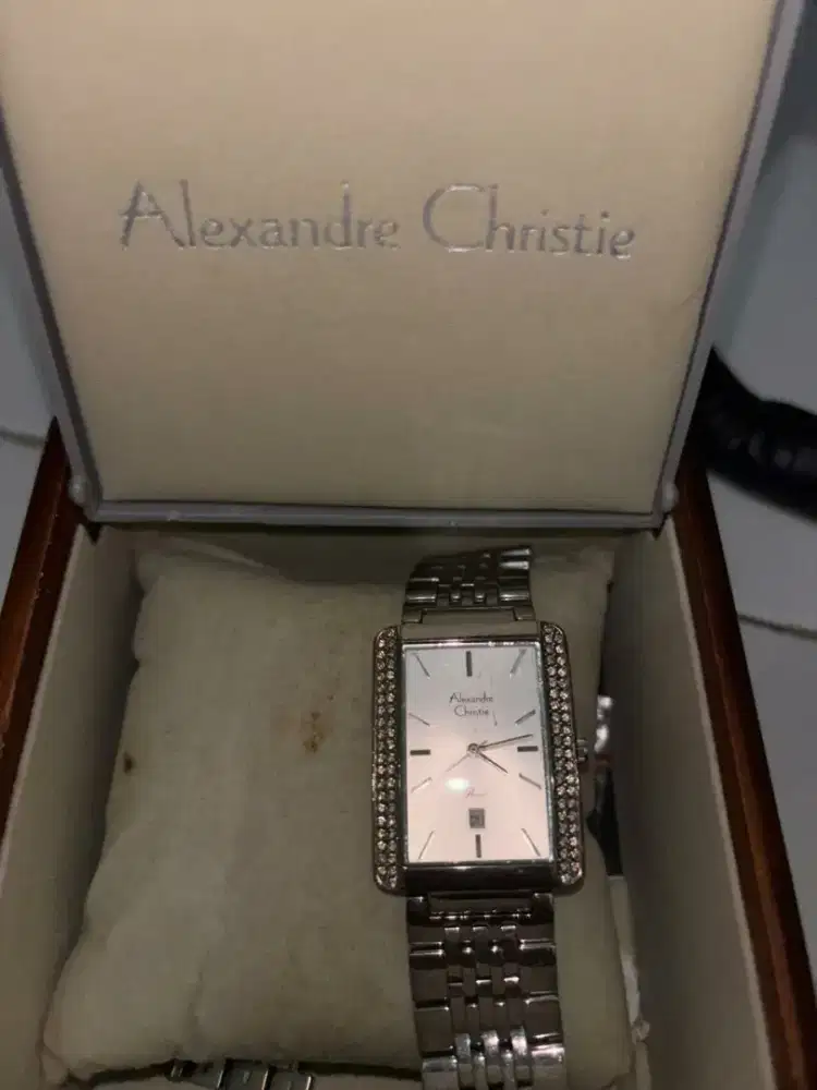 Preloved jam tangan cewek alexandre christie