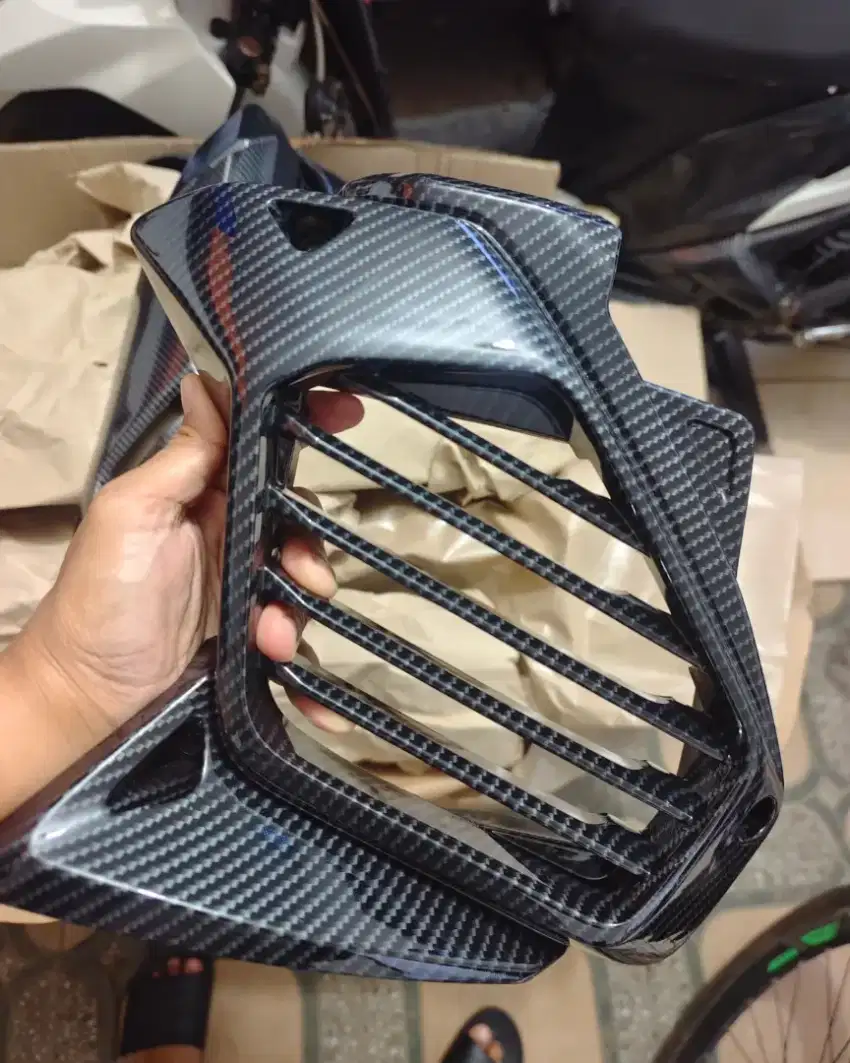 Cover tutup radiator yamaha aerox new carbon hitam