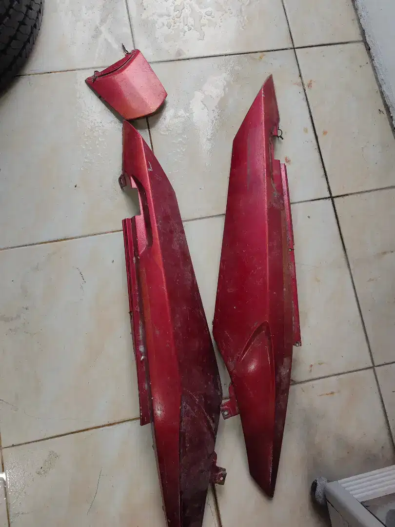 Cover body kiri kanan berikut sambungan yamaha Nouvo z bahan repaint