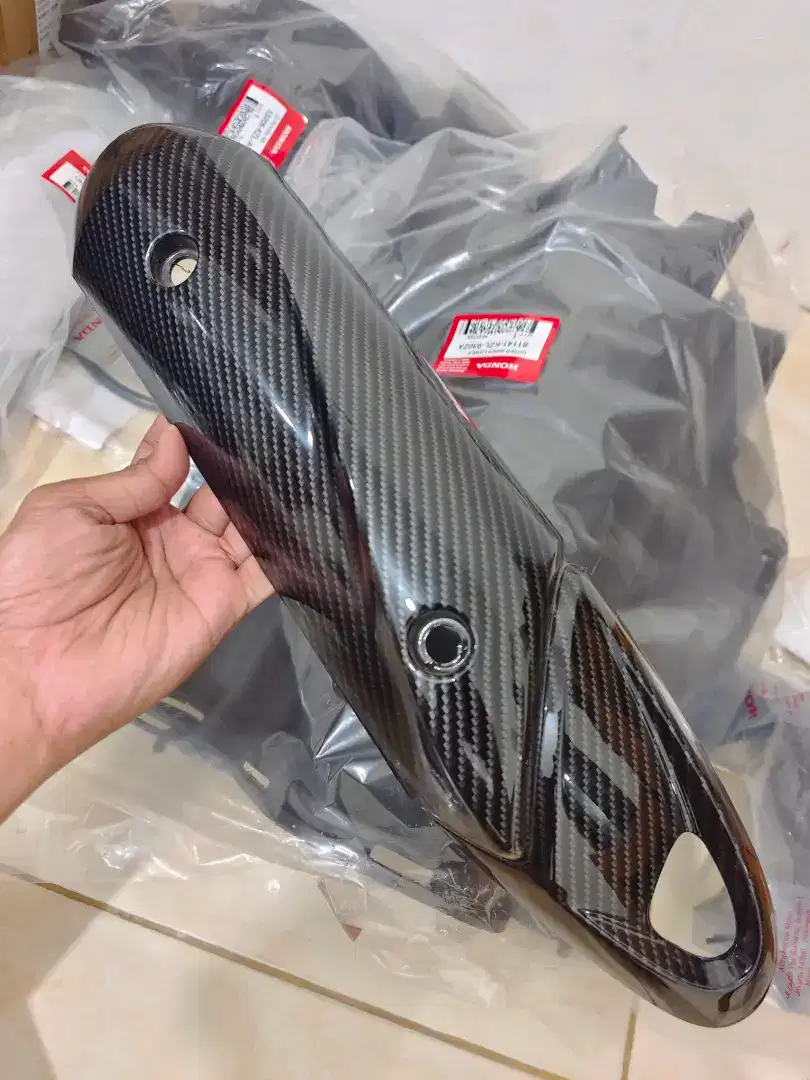 Tameng knalpot original honda spacy carbon hitam