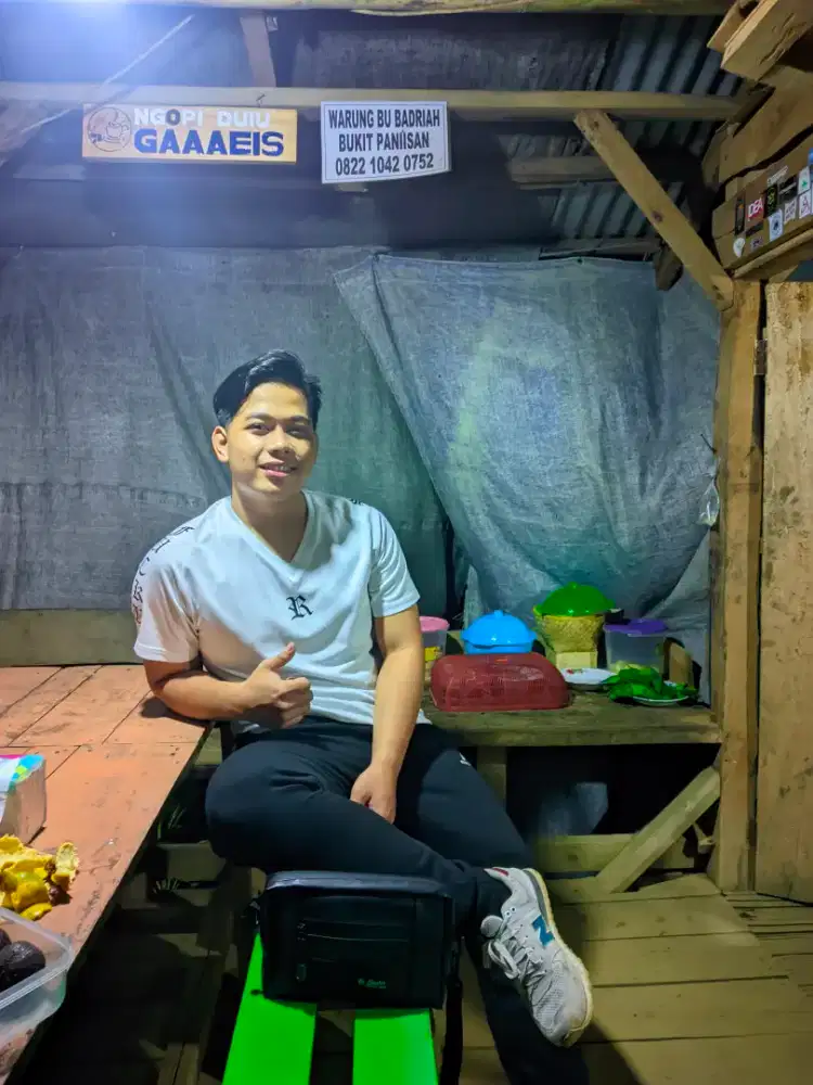 mencari lowongan pekerjaan!!!