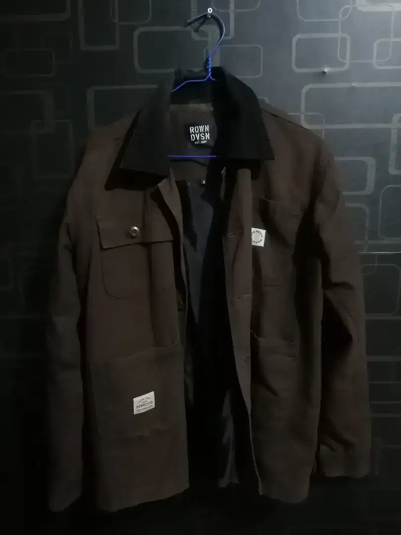 Jaket Rown Division